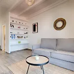 Beachfront House Kut