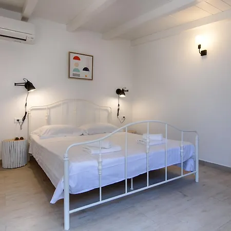 Beachfront House Kut بيت للعطل *