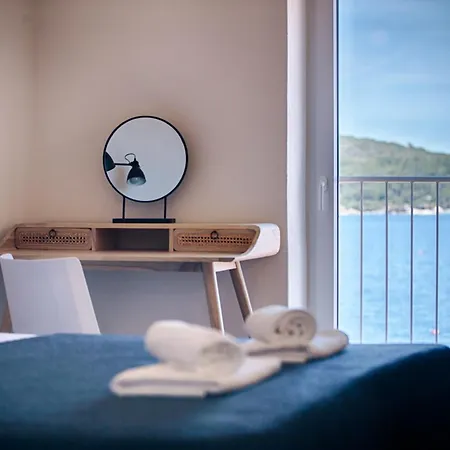 Feriehus Beachfront House Kut *